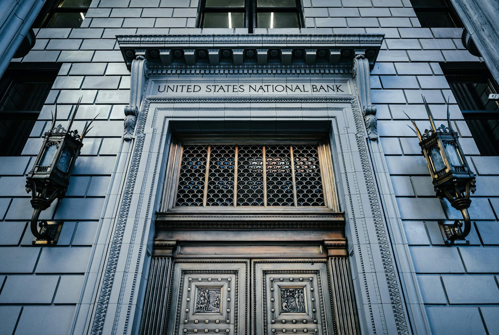 Financial institution building
